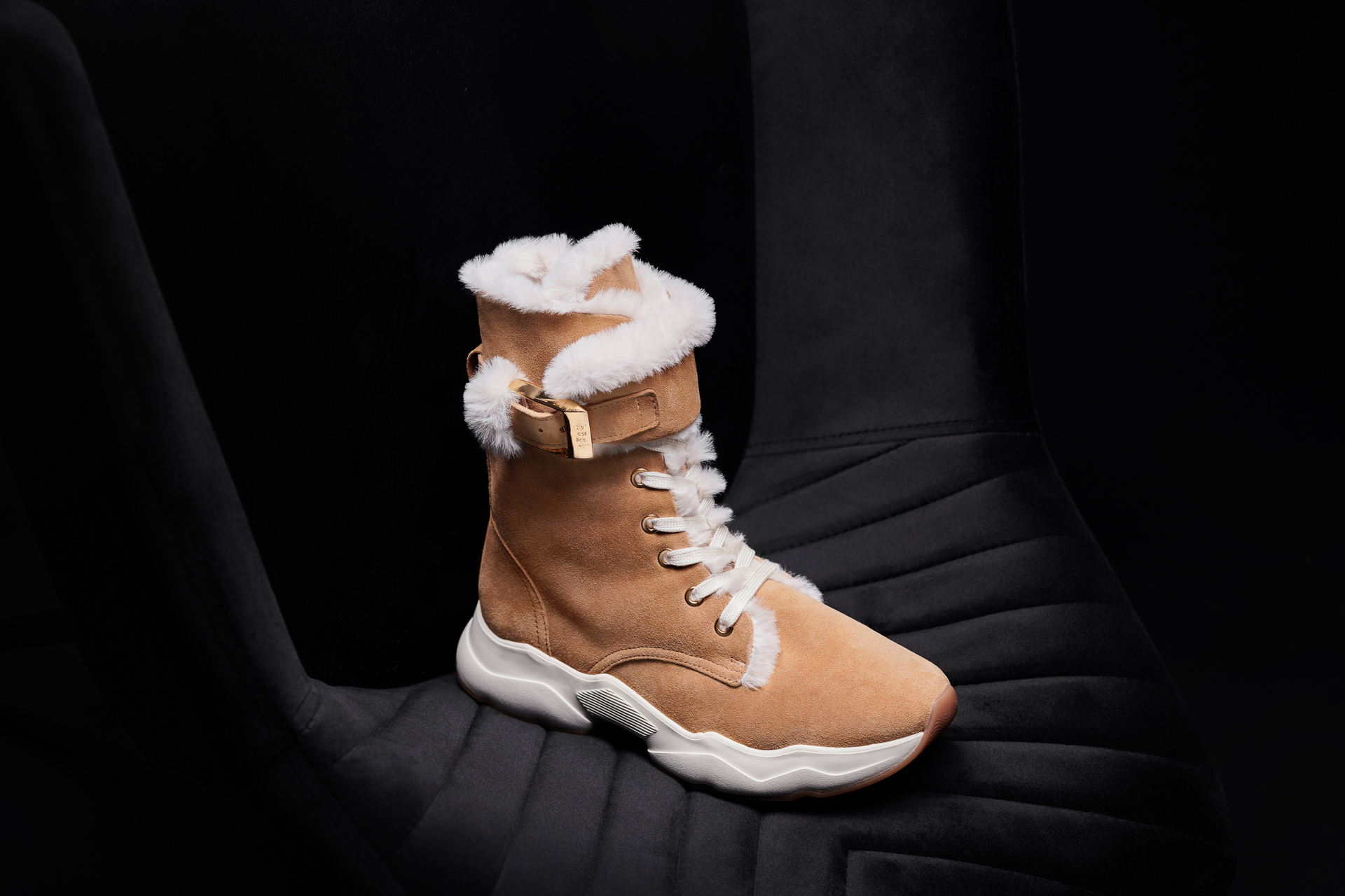 p056-Produkt-Fotograf-Fotostudio-PG_Studios_hoeglwinter_fell_sneaker_01